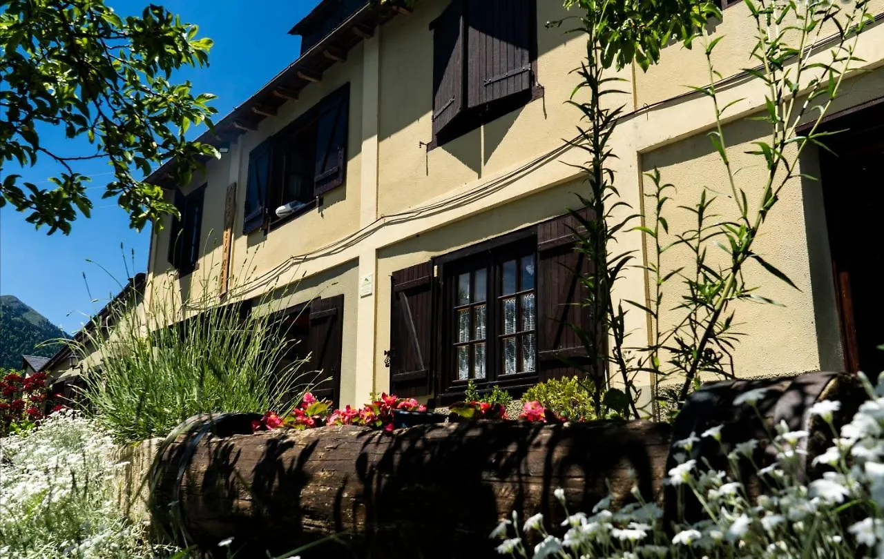Hostel Casa Rural Dera Hont Arres